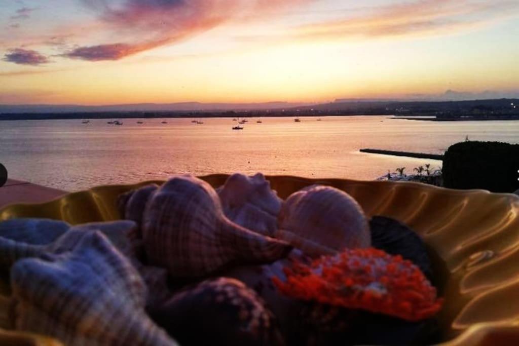 Terrazza Sul Mare Attico "Alfeo E Aretusa" Syrakuzy Zewnętrze zdjęcie